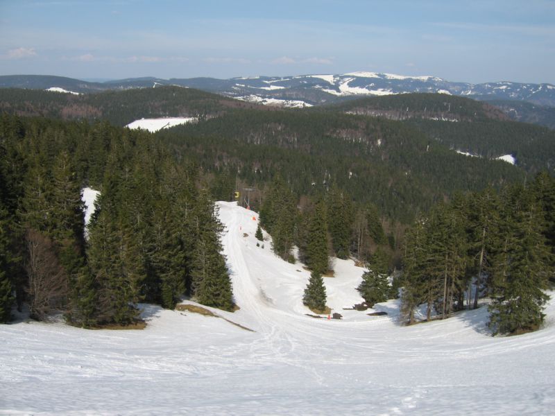 2009-04-11 (28) Feldberg in distance